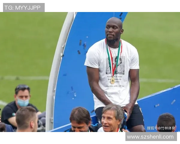 卢卡库重返赛场引发热议球迷期待他带领球队再创辉煌